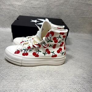 Converse Lift Festival Women's Platform Shoes Cherry Print Size 6 NEW